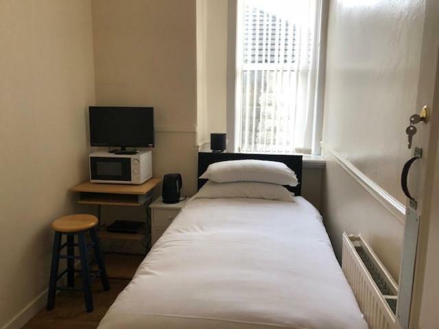 Budget Rooms Crosskeys Newport  Eksteriør billede