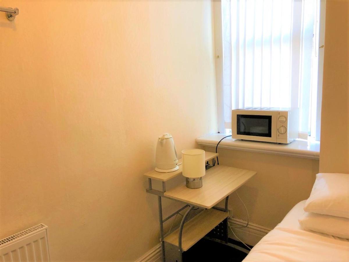 Budget Rooms Crosskeys Newport  Eksteriør billede